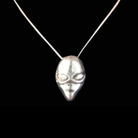 pendant_gray_alien